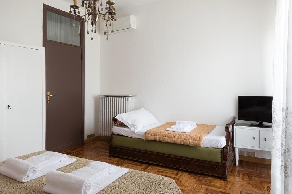 Rooms Villa Bergamo Airport Scanzorosciate Exterior photo
